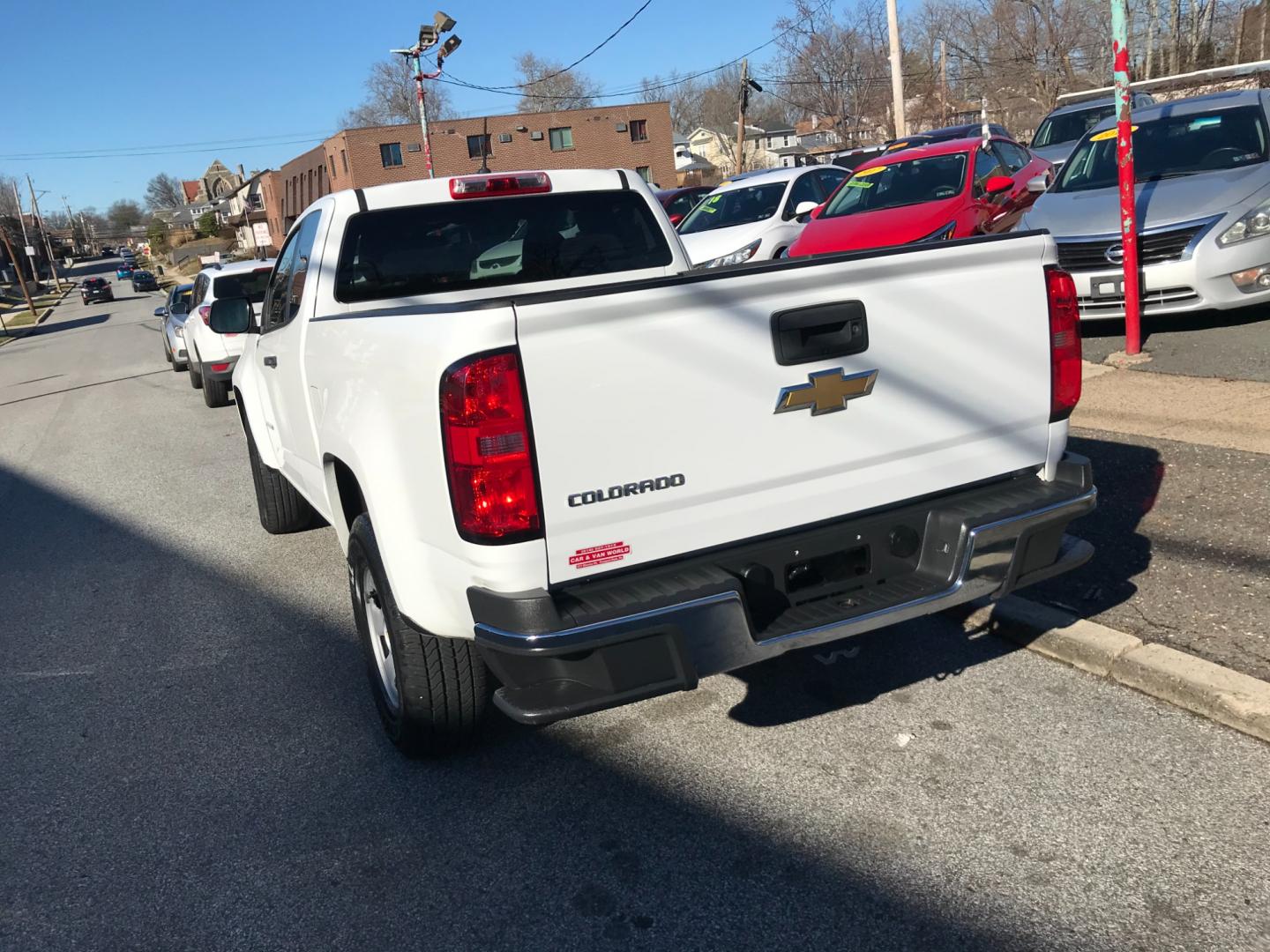 2019 White /Gray Chevrolet Colorado Work Truck (1GCHSBEA6K1) with an 2.5 V4 engine, Automatic transmission, located at 577 Chester Pike, Prospect Park, PA, 19076, (610) 237-1015, 39.886154, -75.302338 - Photo#5